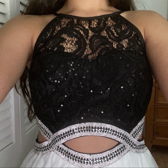 Long black and white prom dress with jewels - Picture 6 of 8